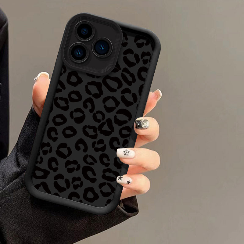 Realme C67 - Черный чехол с леопардовым рисунком для